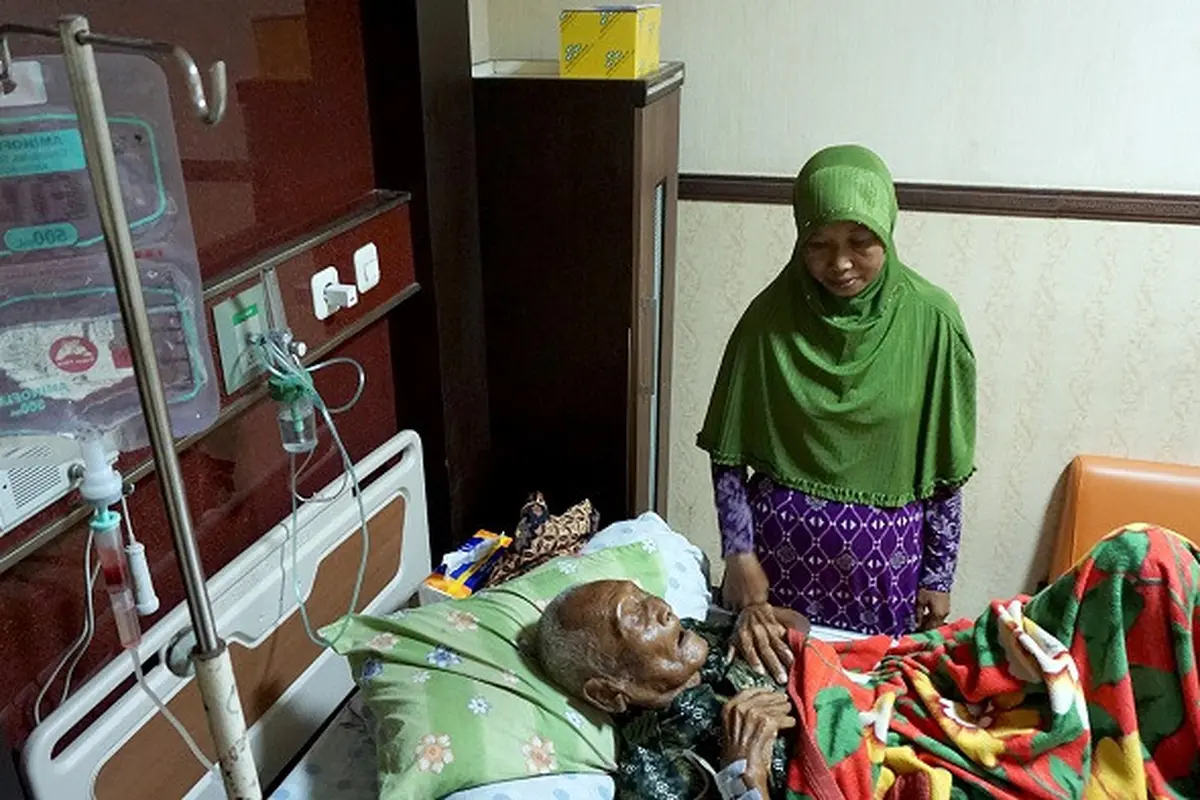 Terus Disuntik, Mbah Gotho Manusia Tertua Paksa Pulang dari RS