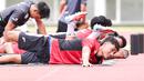 Rafael Struick saat mengikuti latihan bersama Timnas Indonesia U-22 di Stadion Madya, Senayan, Jakarta, Rabu (26/11/2025).