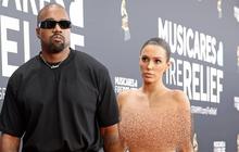 Kanye West Gandeng Bianca Censori di Grammy Awards 2025 yang Pakai Baju Transparan hingga Spekulasi Pengusiran