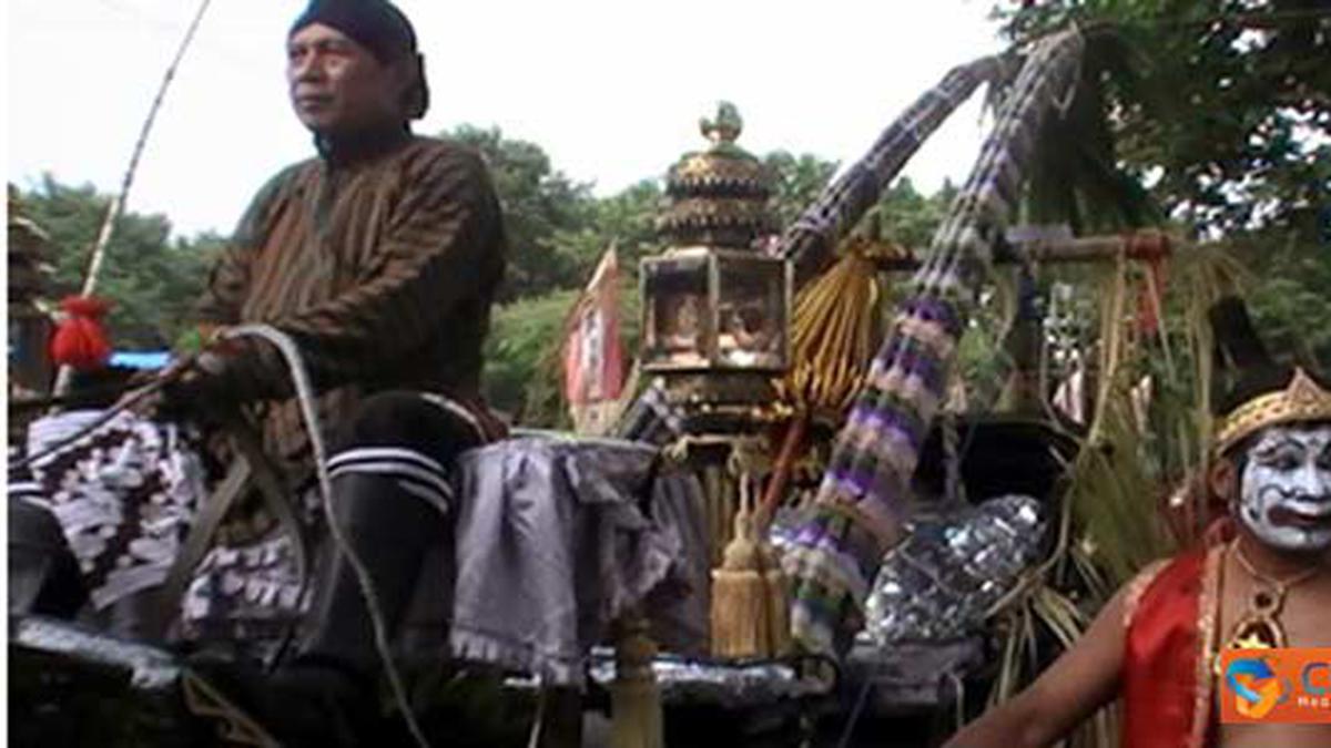 Ritual Tebu Pabrik Gula Madukismo