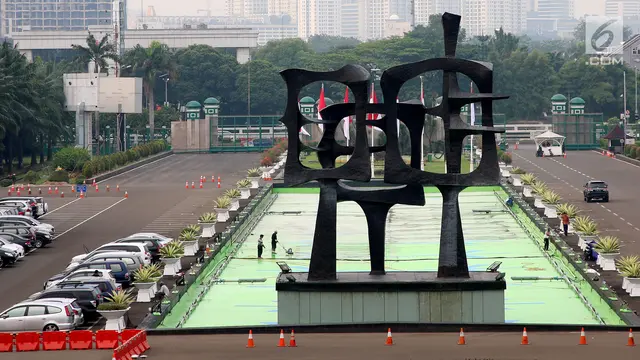 Bersih-Bersih dan Perawatan Rutin Gedung Parlemen
