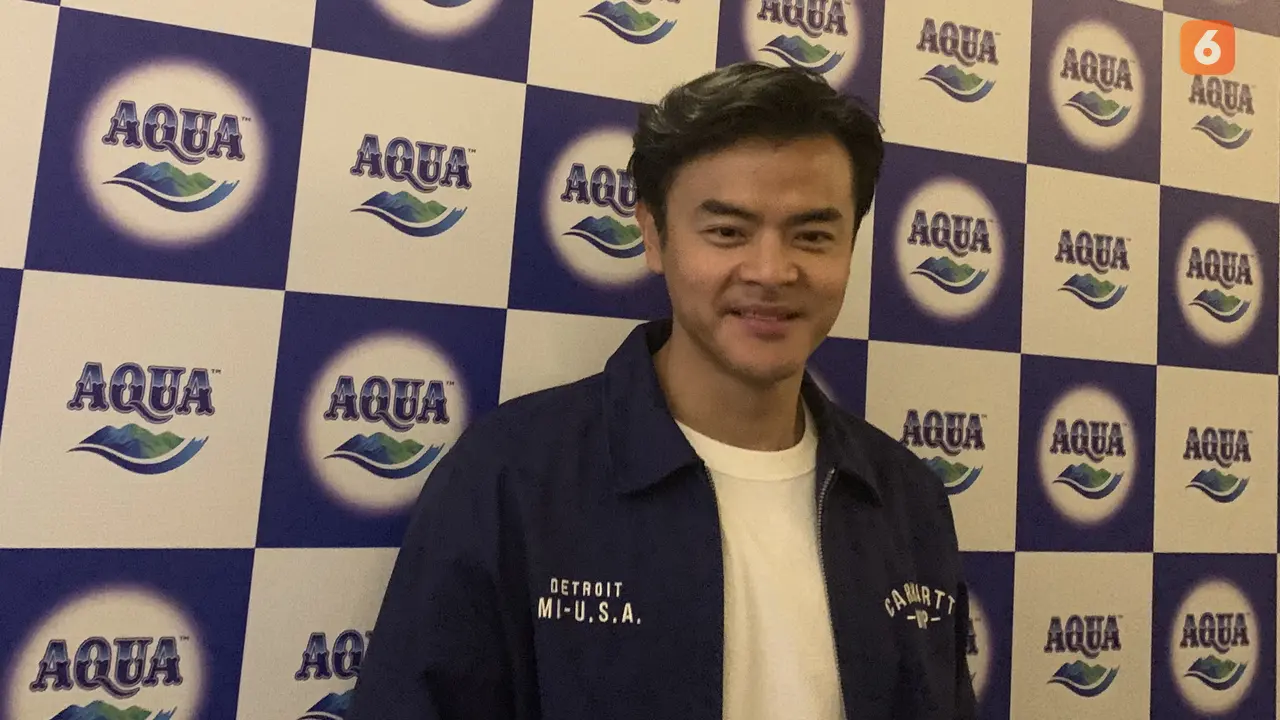 Tips Dion Wiyoko Jaga Dirinya Agar Tetap Terhidrasi