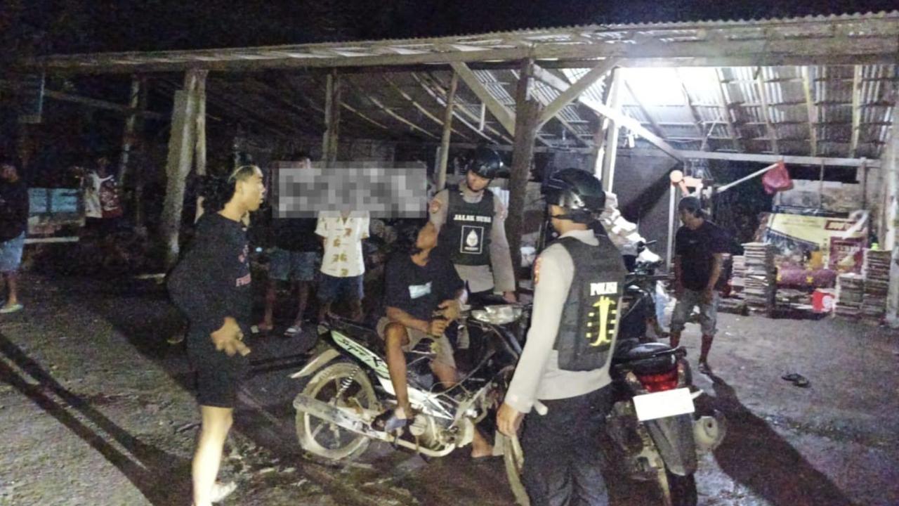 Tersinggung Gara-Gara Meludah, Dua Pemuda Baku Hantam