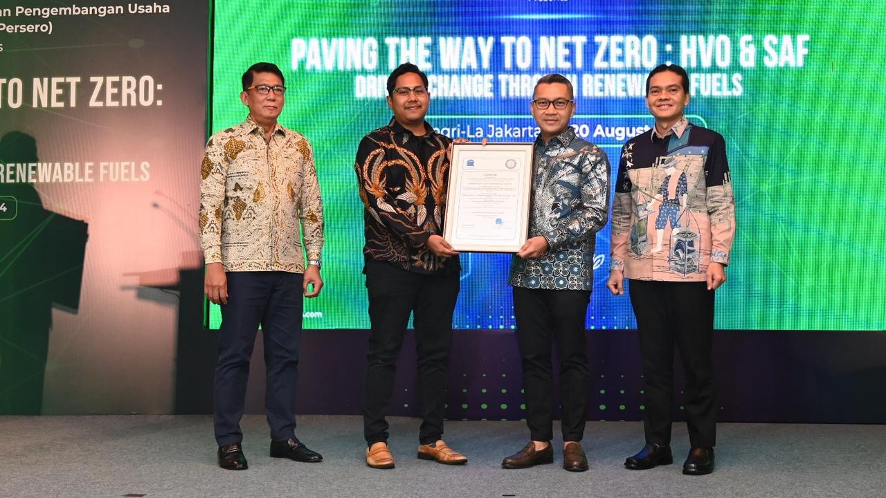 Pertamina Patra Niaga Resmi Bersertifikasi Internasional Distribusi SAF, Pertama di Asia Tenggara!
