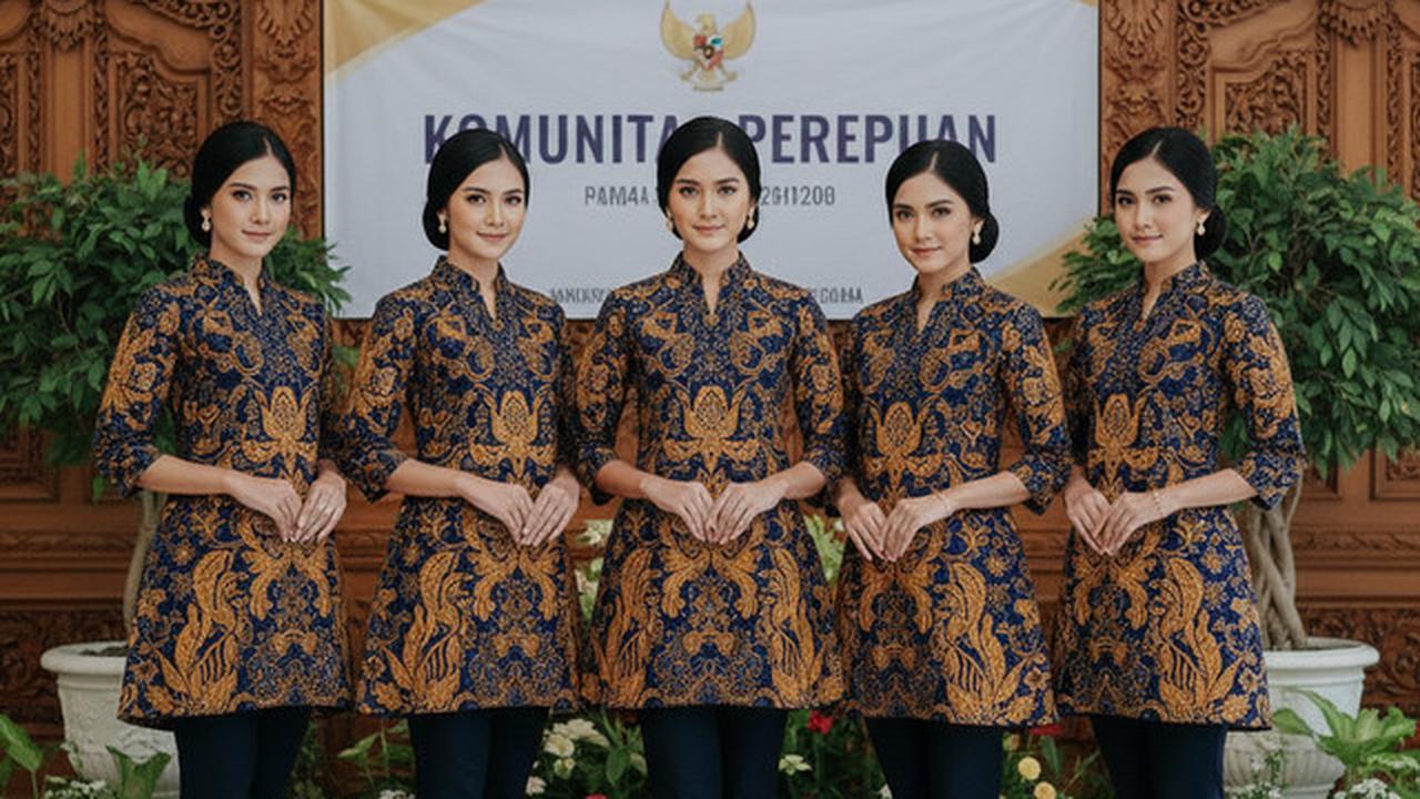 7 Model Tunik Batik Seragam untuk Acara Komunitas Perempuan, Tampilan Serasi dan Anggun