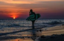 FOTO: Jarang Tersorot, Begini Keindahan Pantai Lhoknga Aceh Jadi Surganya Peselancar di Ujung Barat Indonesia