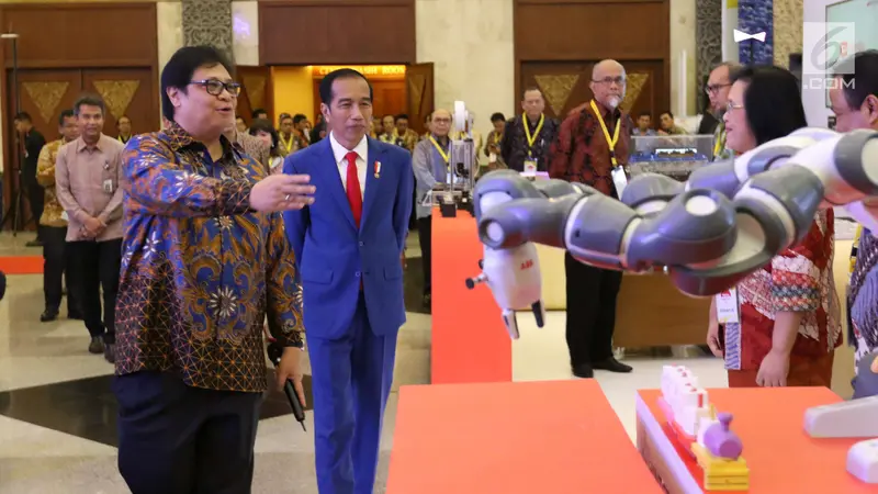 Jokowi Tinjau Pameran Indonesia Industrial Summit 2018