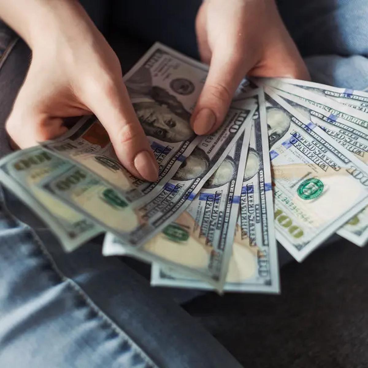 5 Zodiak yang Diprediksi Akan Kaya Raya di 2025, Ada Kamu?