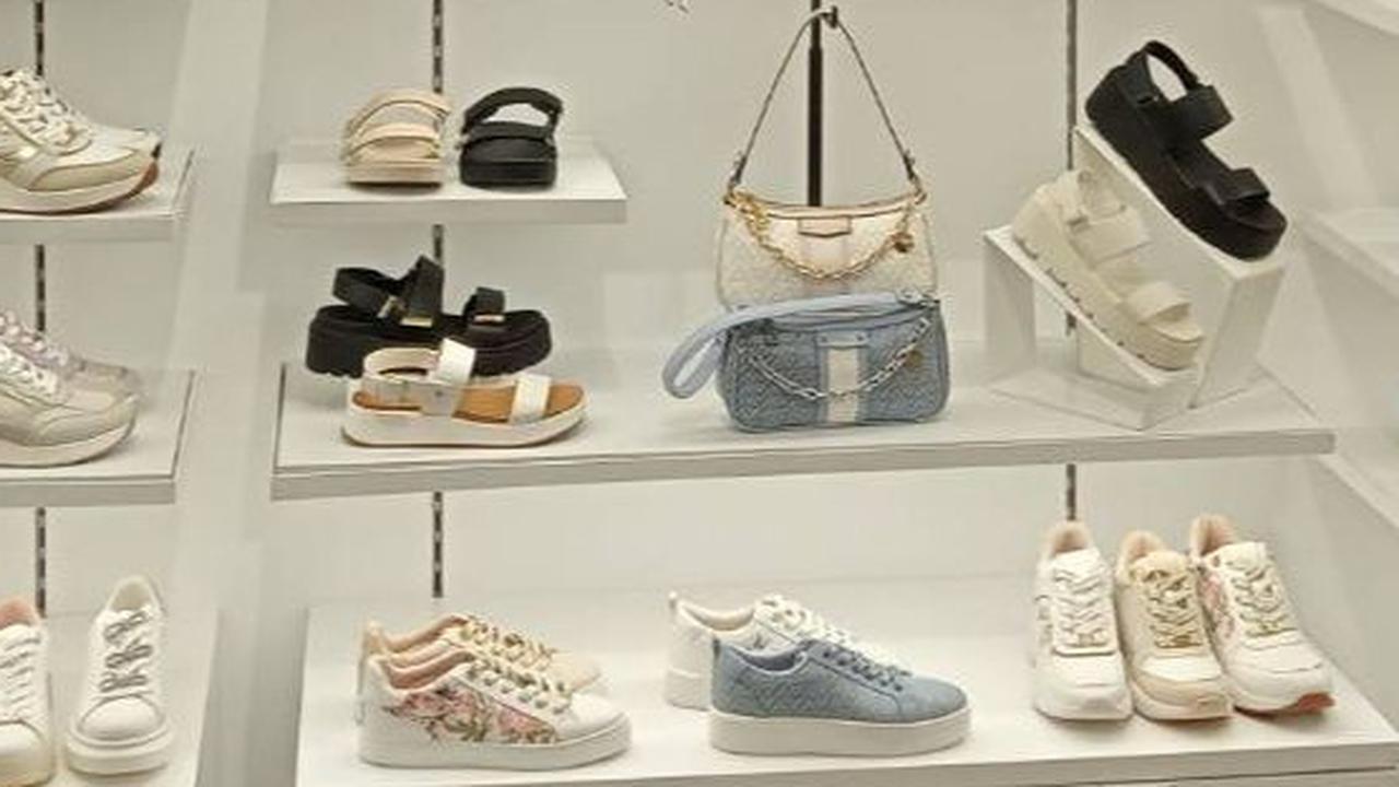 5 Model Sandal Lebaran 2025 untuk Wanita, Inspirasi Gaya Elegan di Hari Raya