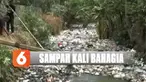 Kali Busa Bahagia di Bekasi, Jawa Barat, kembali tercemar sampah oleh sampah rumah tangga.
