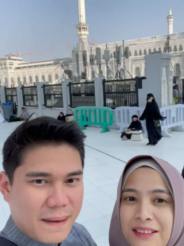 7 Potret Acha Septriasa Jalani Ramadhan dengan Ibadah Umrah