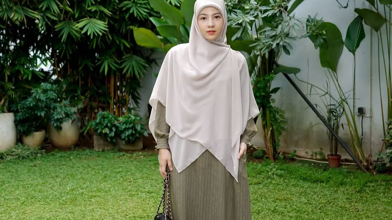 6 Cara Tepat Merawat Bulu Mata Extension Agar Tahan Lama