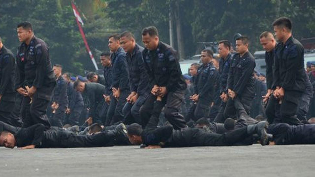 Batal dilatih Kopassus, Polri pilih polisi Inggris latih Brimob
