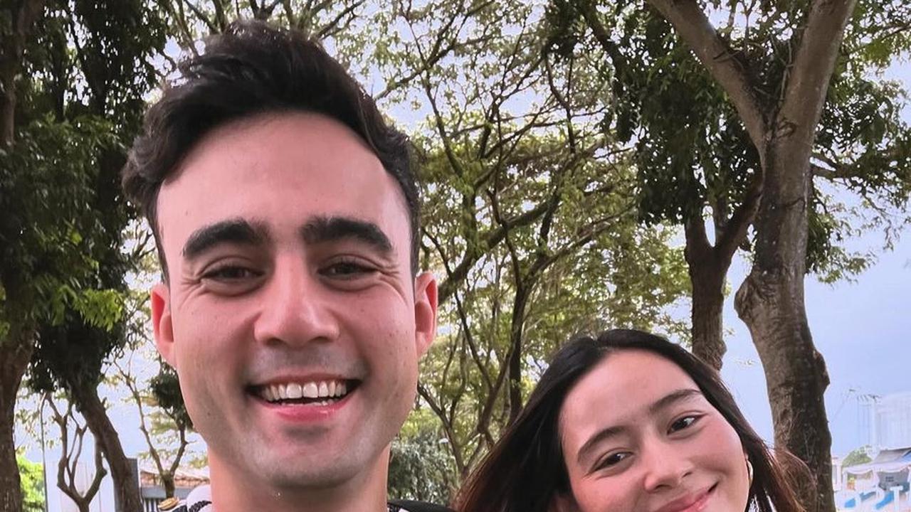 Dalam waktu singkat setelah melahirkan, Laura sudah mulai memperlihatkan kebugaran tubuh yang luar biasa.