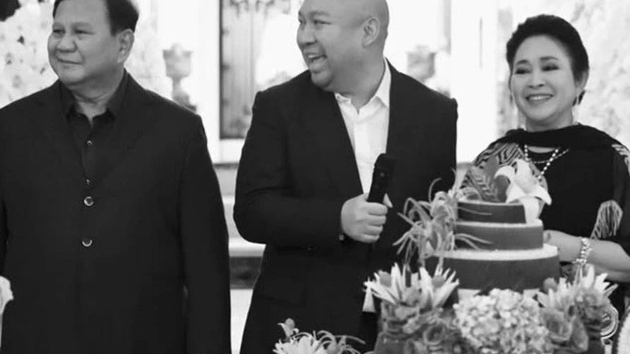Prabowo Rayakan Ulang Tahun Titiek