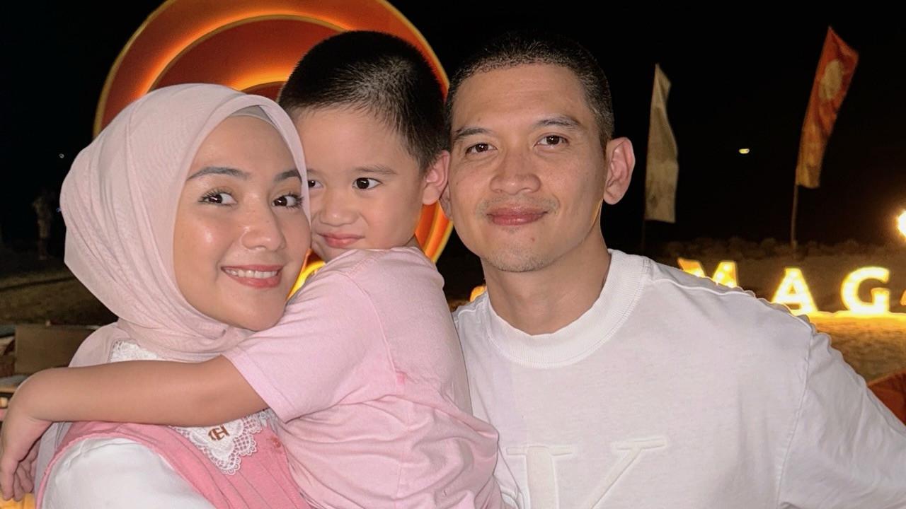 Potret Athar Anak Citra Kirana & Rezky Adhitya di Momen Ultah ke-4, Punya Paras Ganteng Tak Kalah dari Sang Papa