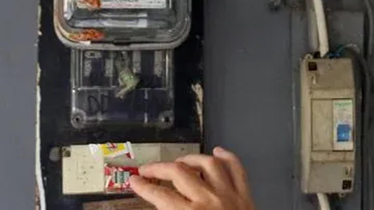 Jangan Sembarangan, Ini Bahaya Ganti Meteran Listrik Sendiri
