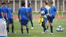 Sejumlah pesepak bola Timnas Inggris U-17 mengikuti sesi latihan di Stadion Madya, Jakarta, Selasa (21/11/2023). (Doc. LOC WCU17/BRY)