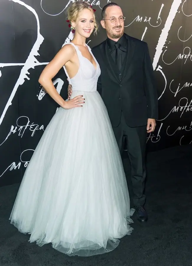 Jennifer Lawrence dan Darren Aronofsky (Foto: www.whowhatwear.com)