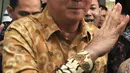 Gubernur DKI, Basuki 'Ahok' Tjahaja Purnama menolak berkomentar usai sidang perdana pengujian Undang-Undang Pilkada mengenai cuti selama masa kampanye di MK, Jakarta, Senin (22/8). Sidang itu beragenda pemeriksaan pendahuluan. (Liputan6.com/Johan Tallo)