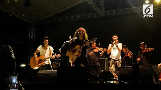 Merayakan ulang tahun ke-34, Slank menggelar konser di Kemayoran.