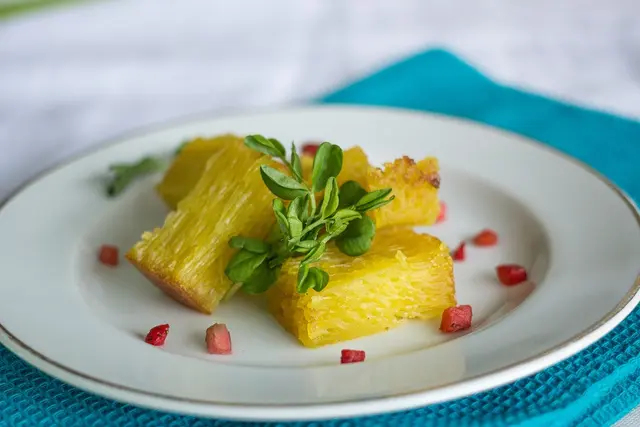 Tips Memasak Resep Bika Ambon Agar Bertekstur Lembut dan Bersarang