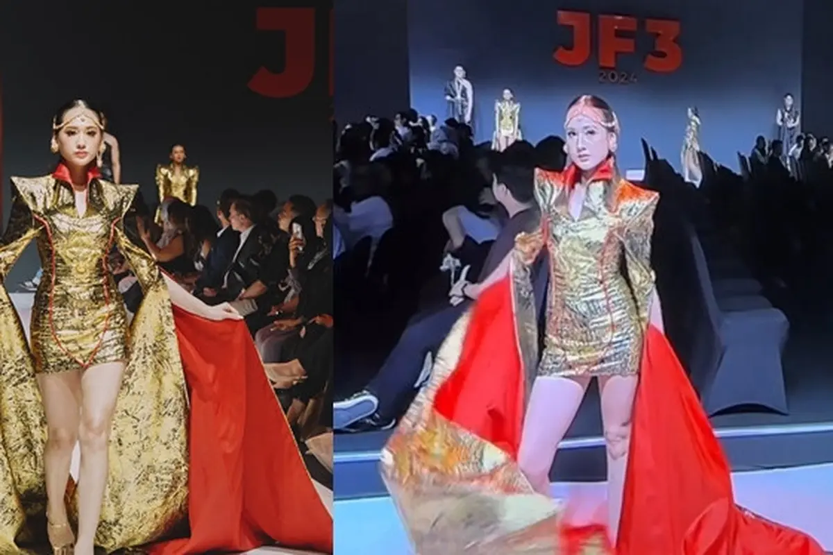 7 Potret Laura Moane di Catwalk JF3, Tampil Menyala dengan Busana Emas