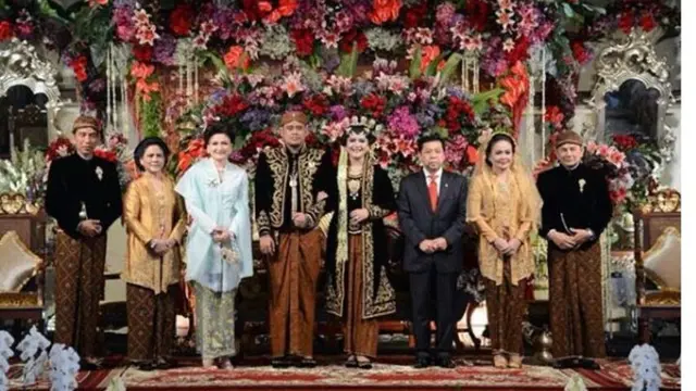 [Bintang] Begini Gaya Heboh Deisti Astriani Tagor, Istri Setya Novanto