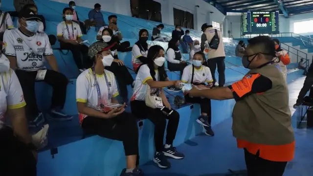 Relawan Protokol Kesehatan PON XX Papua
