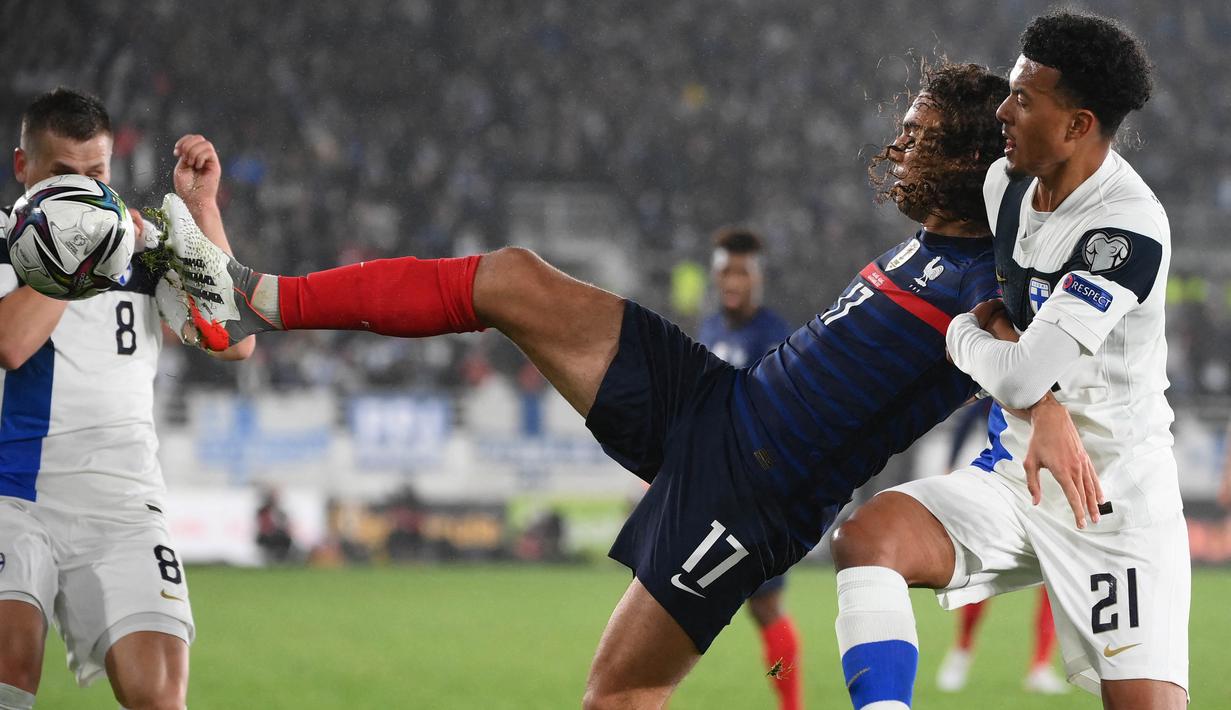 Tak ada gol tambahan yang tercipta dari kedua tim di sisa laga. Skor 2-0 untuk kemenangan Prancis pun menjadi pil pahit bagi Finlandia yang harus tersingkir dari Piala Dunia 2022. (AFP/Franck Fife)