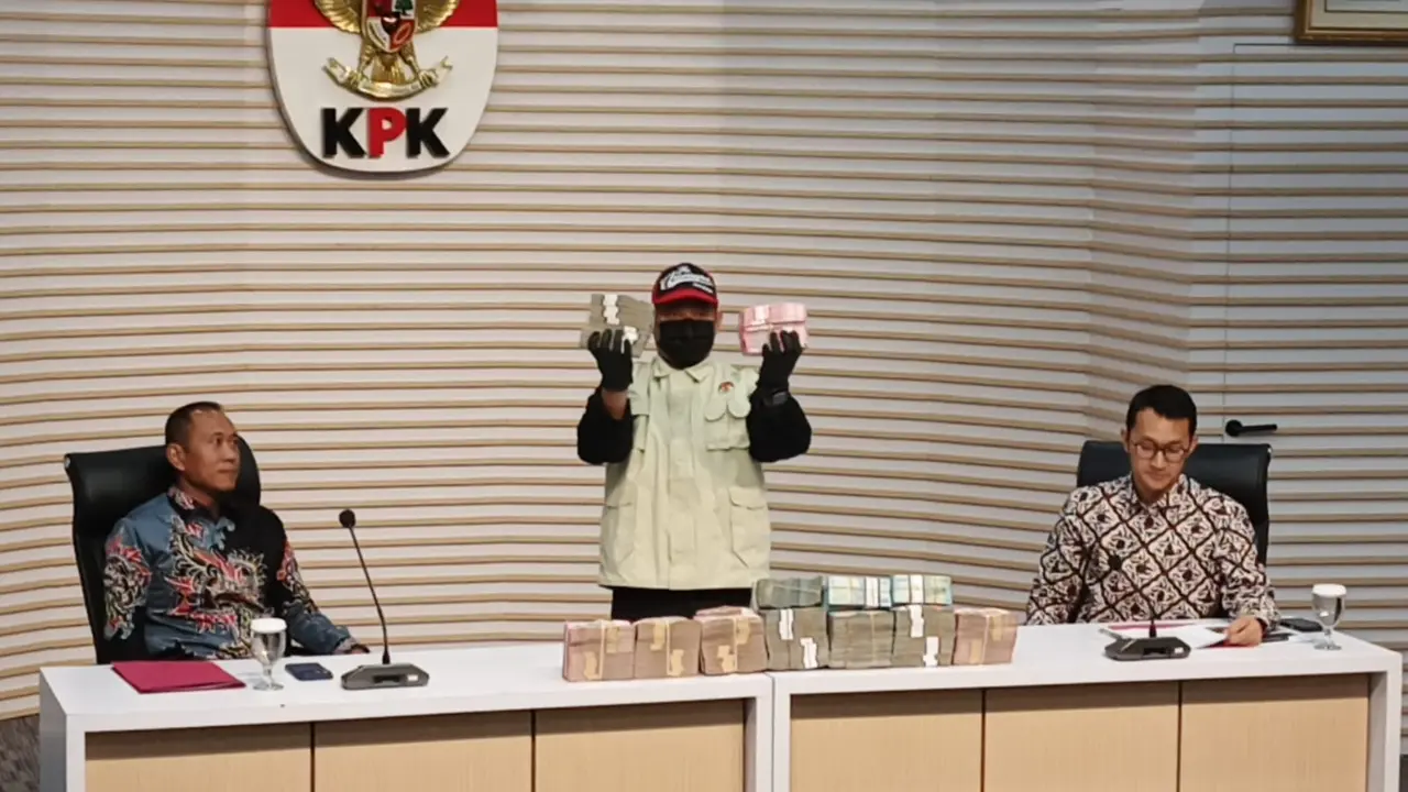 KPK: Bupati Lombok Barat Terima Rp 10,8 M dari Pengaturan Proyek
