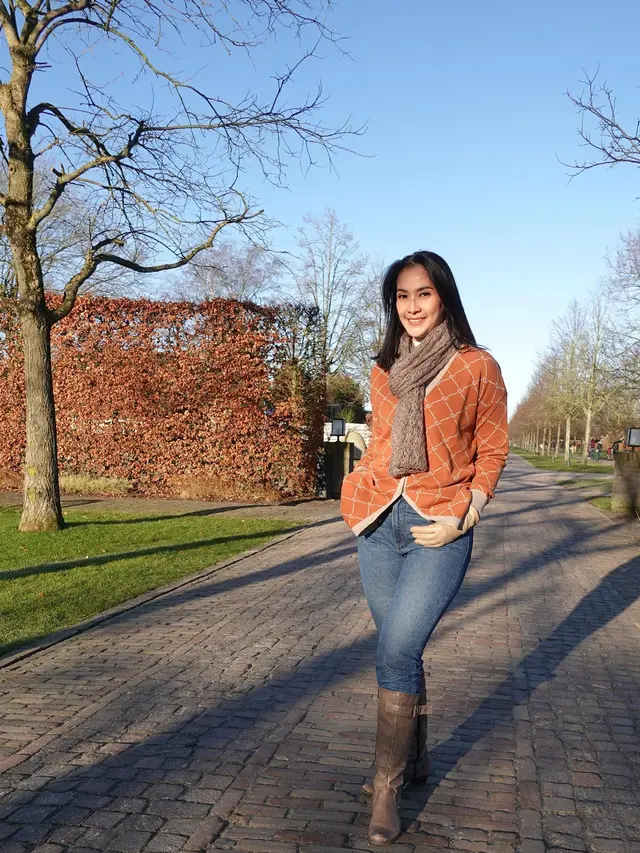 2 Tahun Tak Pulang, Ini 7 Potret Maudy Koesnaedy Bersama Suami di Belanda