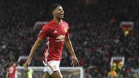 5. Marcus Rashford (Manchester United) – Pemain timnas Inggris ini mampu membuktikan kualitasnya dengan gol yang ia cetak bersama Setan Merah. Kepercayaan yang didapat dari Mourinho diharapkan bisa berbicara banyak di Liga Champions. (AFP/Oli Scarff)
