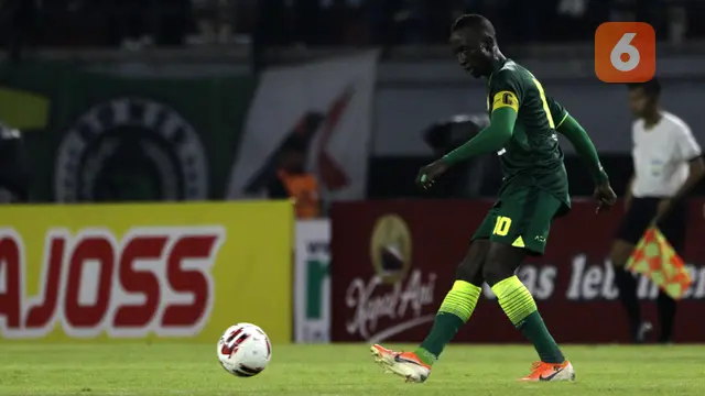 Striker Persebaya, Makan Konate