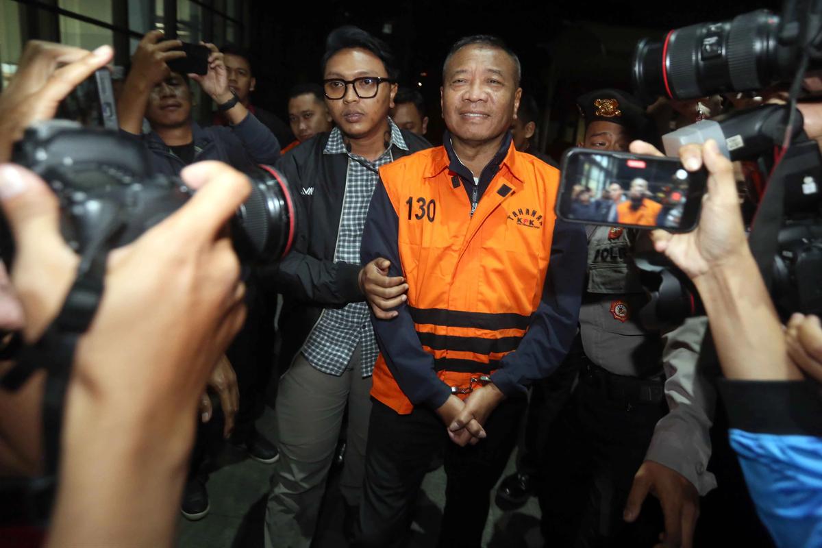 FOTO: Bupati Tulungagung Resmi Ditahan KPK