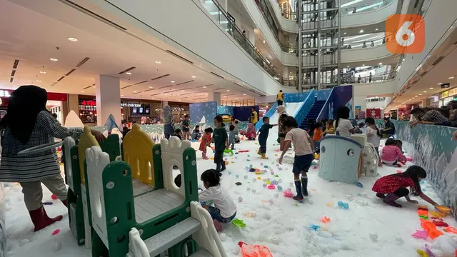 Wahana salju di Plaza Medan Fair