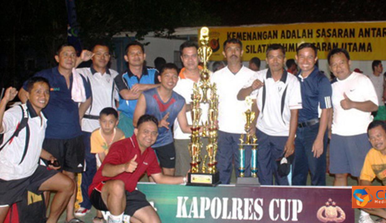 Citizen6, Subang: Para pemenang berfoto dengan Kapolres Subang AKBP M. Awal Choerudin. (Pengirim: Dodo)