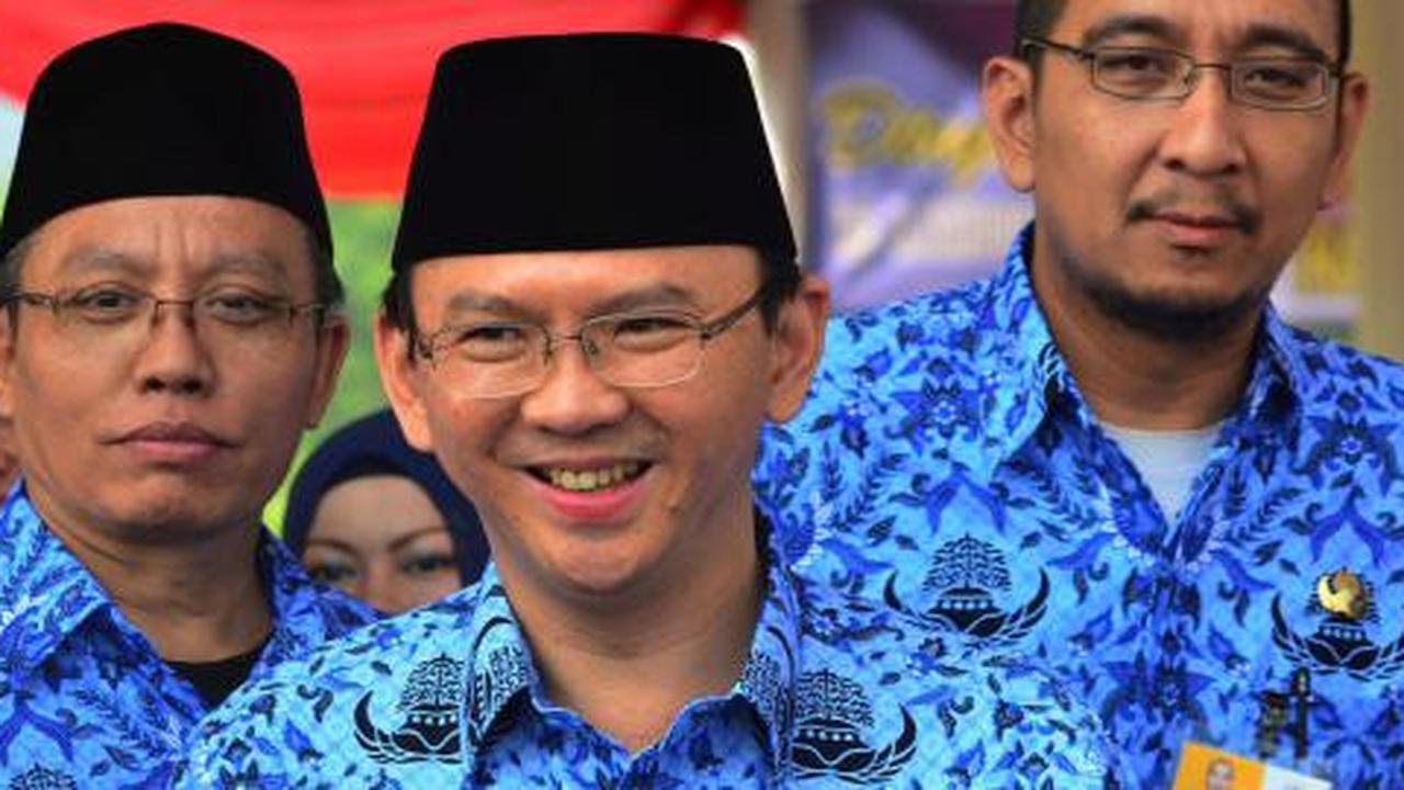 Ahok pusing panas-panasan dengan SBY kelilingi laut