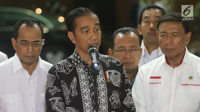 Sambangi Crisis Center, Jokowi Temui Keluarga Korban Lion Air
