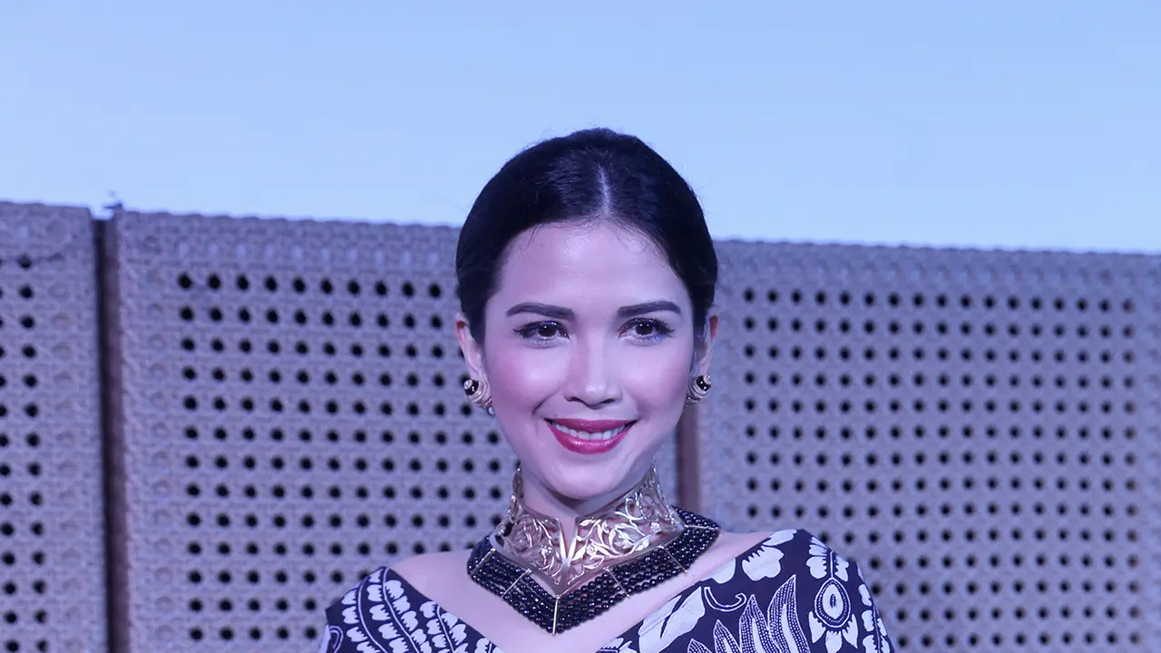 [Bintang] Dinda Kanya Dewi