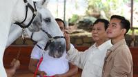 Wali Kota Solo Gibran Rakabuming Raka berkunjung ke kediaman Ketua Umum Partai Gerindra, Prabowo Subianto di bukit Hambalang, Desa Bojong Koneng, Sabtu (18/6/2022). (Foto: Istimewa).