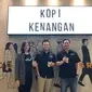 Founder Kopi Kenangan, dari kiri Cynthia Chaerunnisa (CoFounder & CMO), Edward Tirtanata (CoFounder & CEO) dan James Prananto (CoFounder & COO). (dok. Kopi Kenangan, Cynthia Chaerunnisa/Adhita Diansyavira)