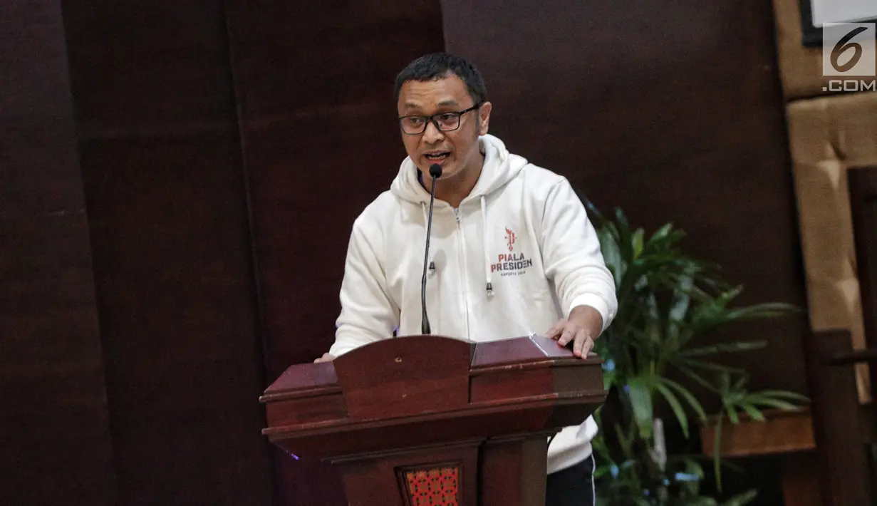 Ketua Indonesia E-Sports Premiere League (IESPL), Giring Ganesha saat pembukaan Turnamen Piala Presiden e-Sports 2019 di Gedung Kemensetneg, Jakarta, Senin (28/1). Turnamen ini resmi digelar Januari sampai Maret 2019. (Liputan6.com/Faizal Fanani)