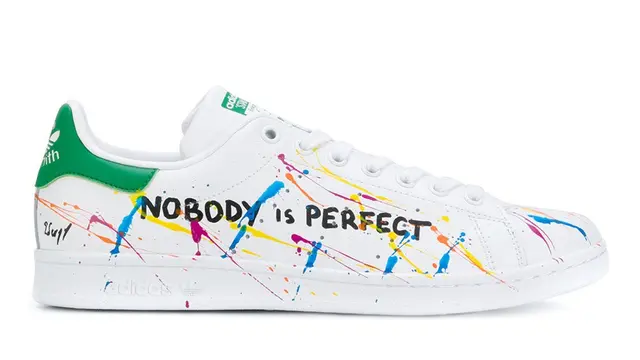 [Bintang] Upgrade Penampilan Sneakers Lama dengan Coretan Gambar yang Aesthetic