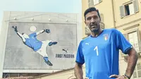 Buffon Pamerkan Jersey Timnas Italia untuk Piala Dunia 2018