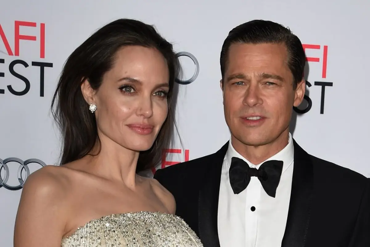 [Bintang] Angelina Jolie Brad Pitt