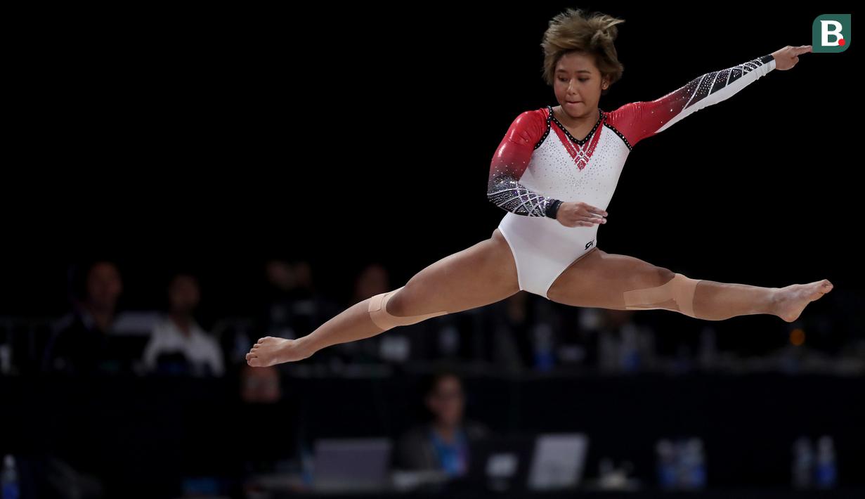 Rifda Irfanalutfhi pesenam Indonesia yang turun di nomor senam lantai berhasil meraih medali perak di Asian Games 2018 yang bertempat di JIExpo Kemayoran Hall D, Jakarta Jumat (24//8/2018). (Bola.com/Peksi Cahyo)