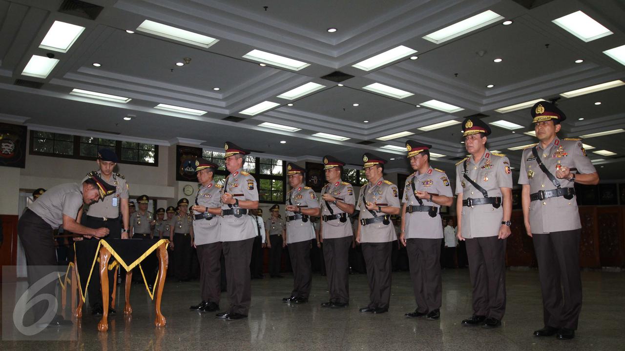 20160421-Kapolri Badrodin Haiti Pimpin Upacara Sertijab Lima Kapolda-Jakarta