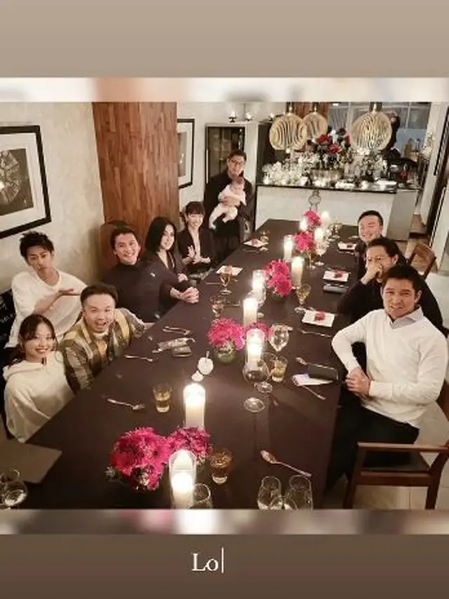 6 Momen Dinner Romantis Syahrini dan Reino Barack, Rayakan Anniversary Ke-2