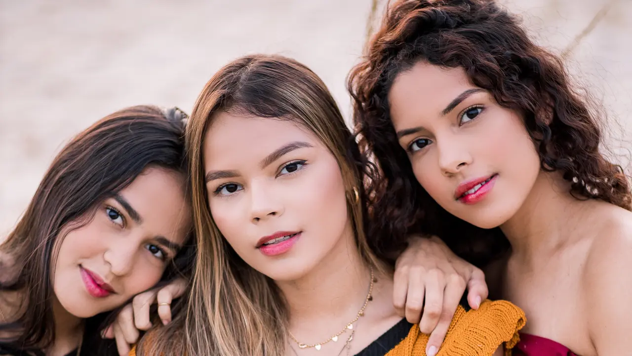 teman sahabat perempuan